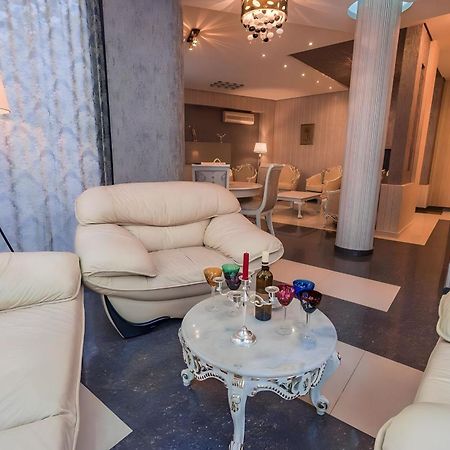 Cabernet Corner Apartment Tbilisi ภายนอก รูปภาพ