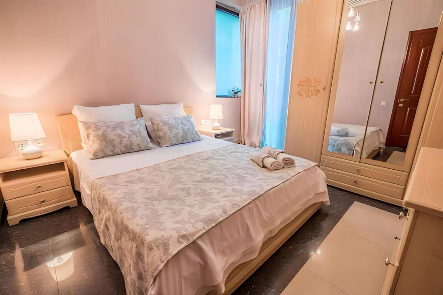 Cabernet Corner Apartment Tbilisi ภายนอก รูปภาพ