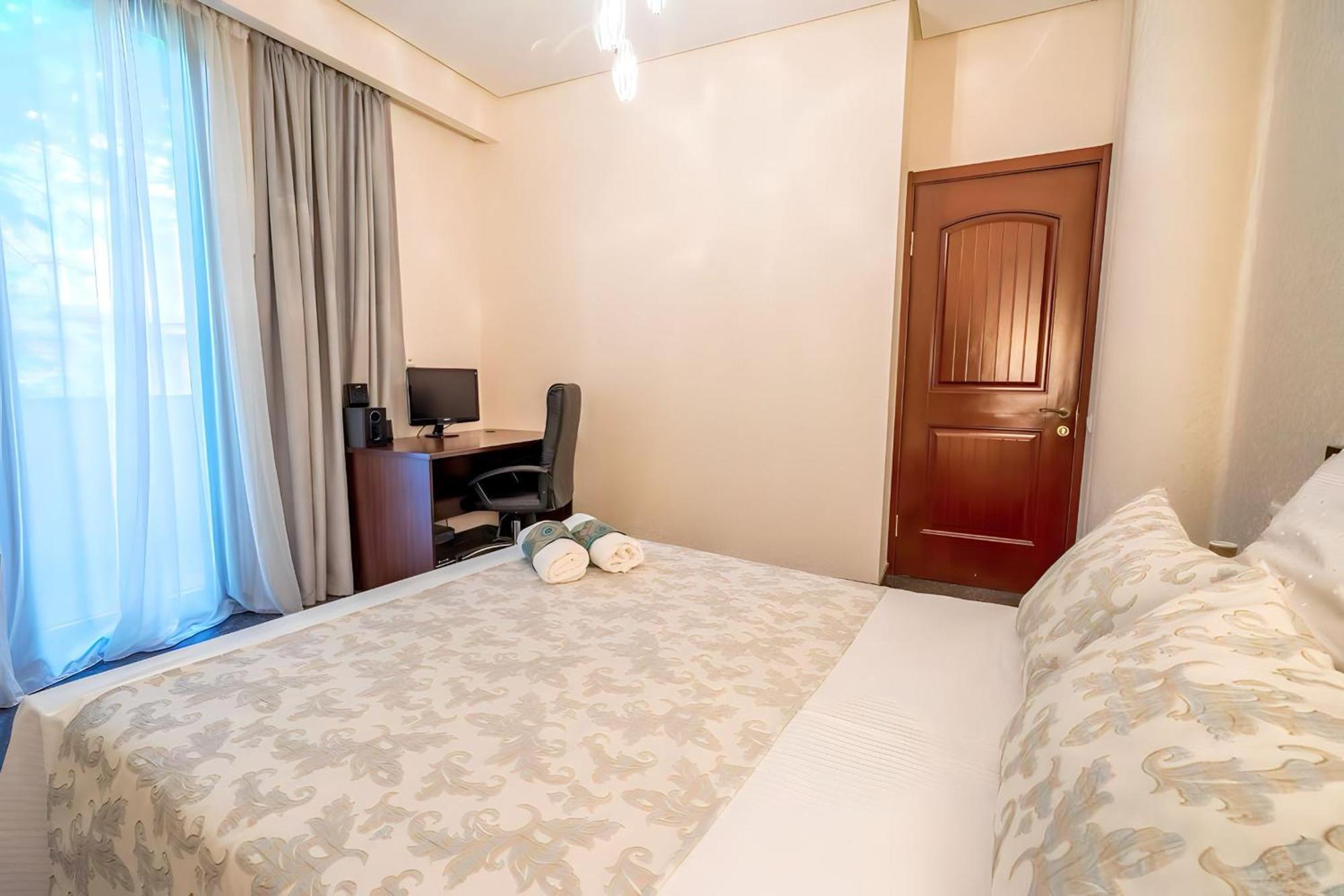 Cabernet Corner Apartment Tbilisi ภายนอก รูปภาพ